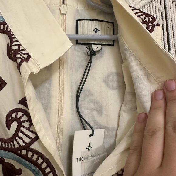 Tuckernuck Citron and Slate blue embroidered Leighton Dress Size S NWT - Picture 2 of 5